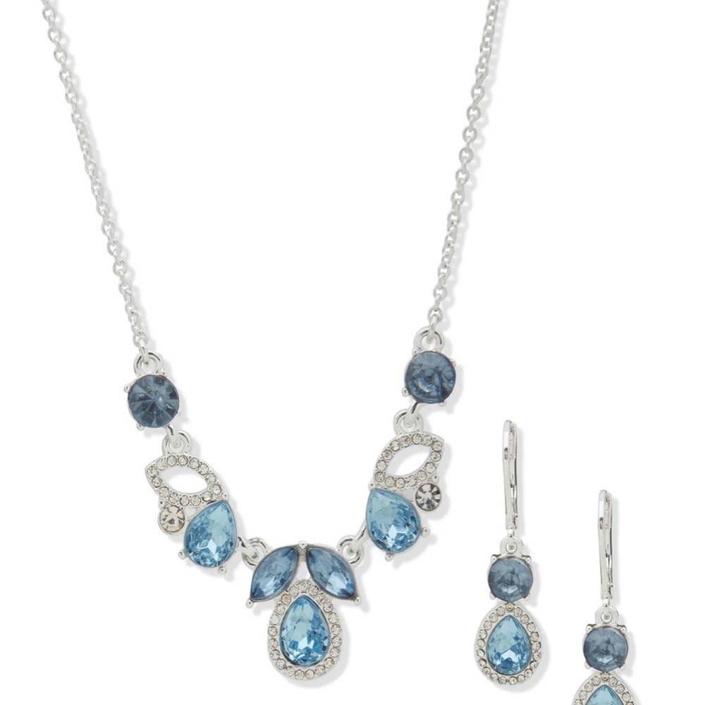 23 Elegant Blue and Silver Topaz Necklace
